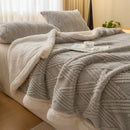 Thickened Warm Coral Fleece Blanket Soft Cozy Striped Pattern Throw Blankets for Sofa Bed Autumn Winter Plush Duvets Blankets