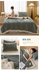 Thickened Warm Coral Fleece Blanket Soft Cozy Striped Pattern Throw Blankets for Sofa Bed Autumn Winter Plush Duvets Blankets
