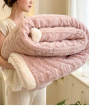Thickened Coral Fleece Bed Blankets for Winter Warm Soft Imitation Lambs Wool Jacquard Blankets for Bedroom Sleeping Sofa Throw