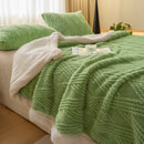Thickened Warm Coral Fleece Blanket Soft Cozy Striped Pattern Throw Blankets for Sofa Bed Autumn Winter Plush Duvets Blankets